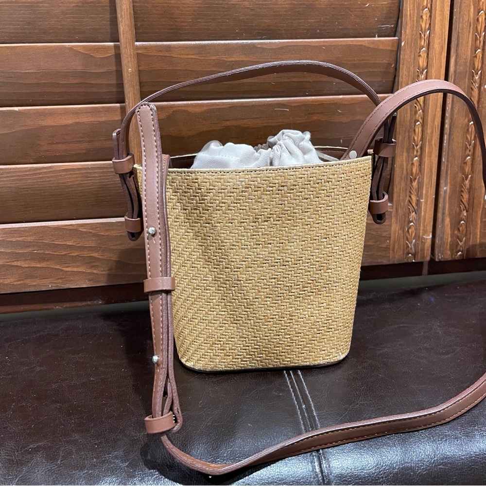 Straw/Leather Bucket Bag